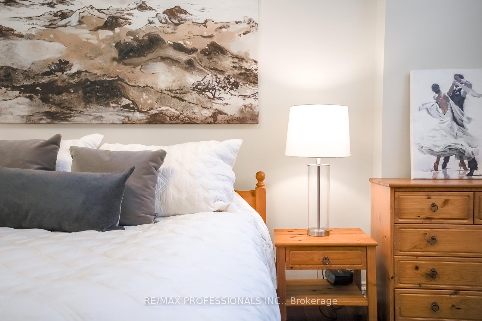 Photo 15 of Unit 604, 240 Scarlett Road, Toronto, Rockcliffe-Smythe — HOMEH