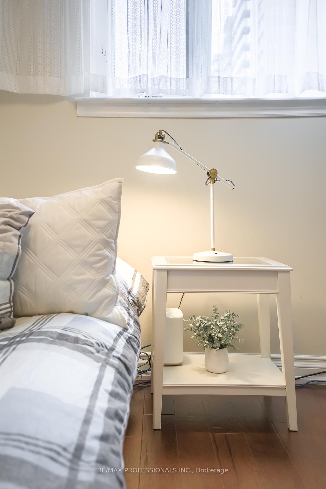 Photo 20 of Unit 604, 240 Scarlett Road, Toronto, Rockcliffe-Smythe — HOMEH