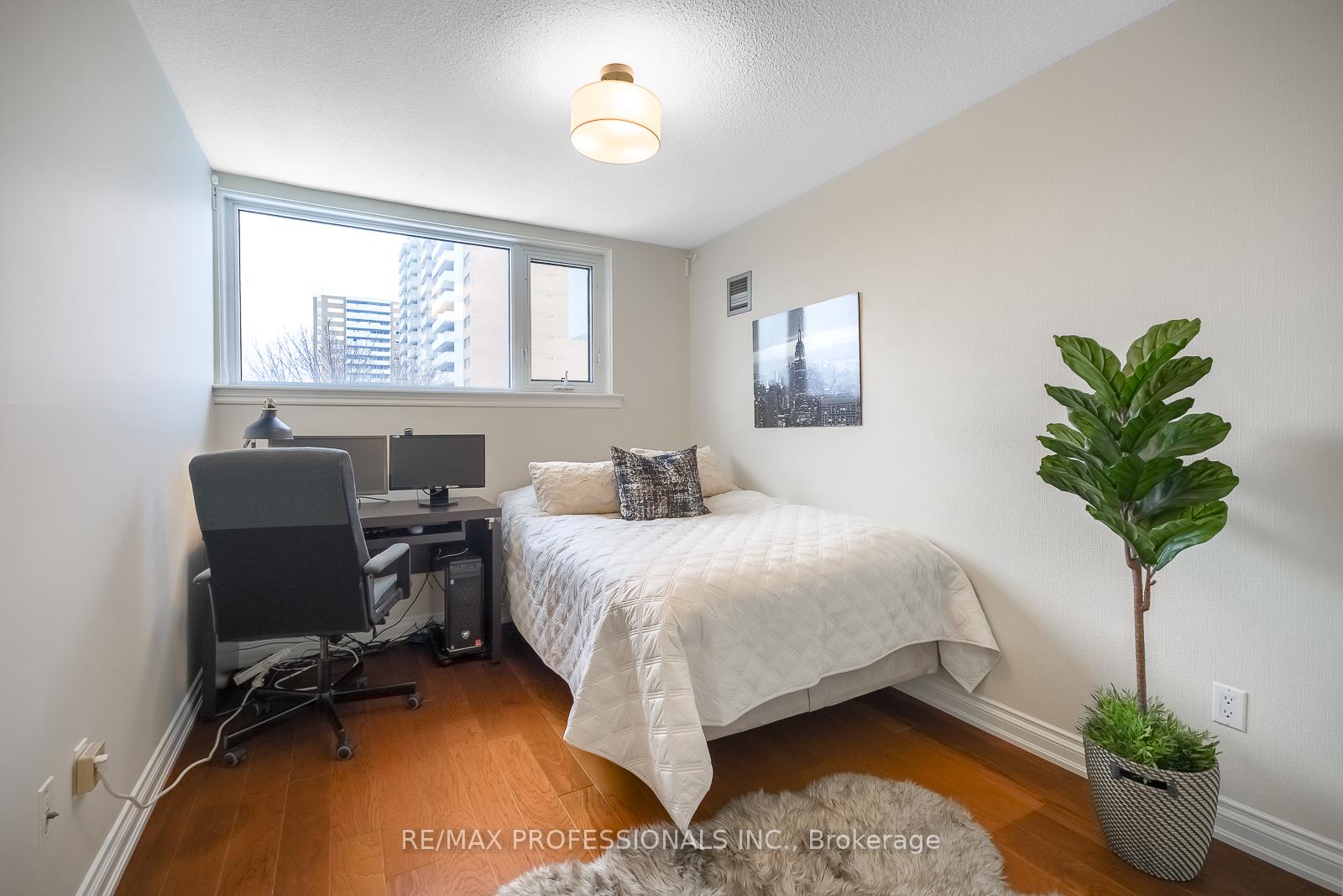 Photo 21 of Unit 604, 240 Scarlett Road, Toronto, Rockcliffe-Smythe — HOMEH