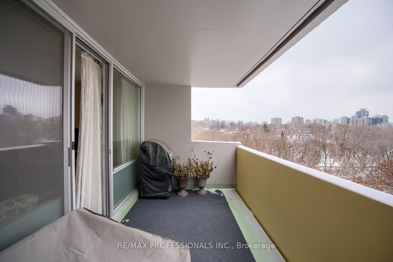 Photo 25 of Unit 604, 240 Scarlett Road, Toronto, Rockcliffe-Smythe — HOMEH