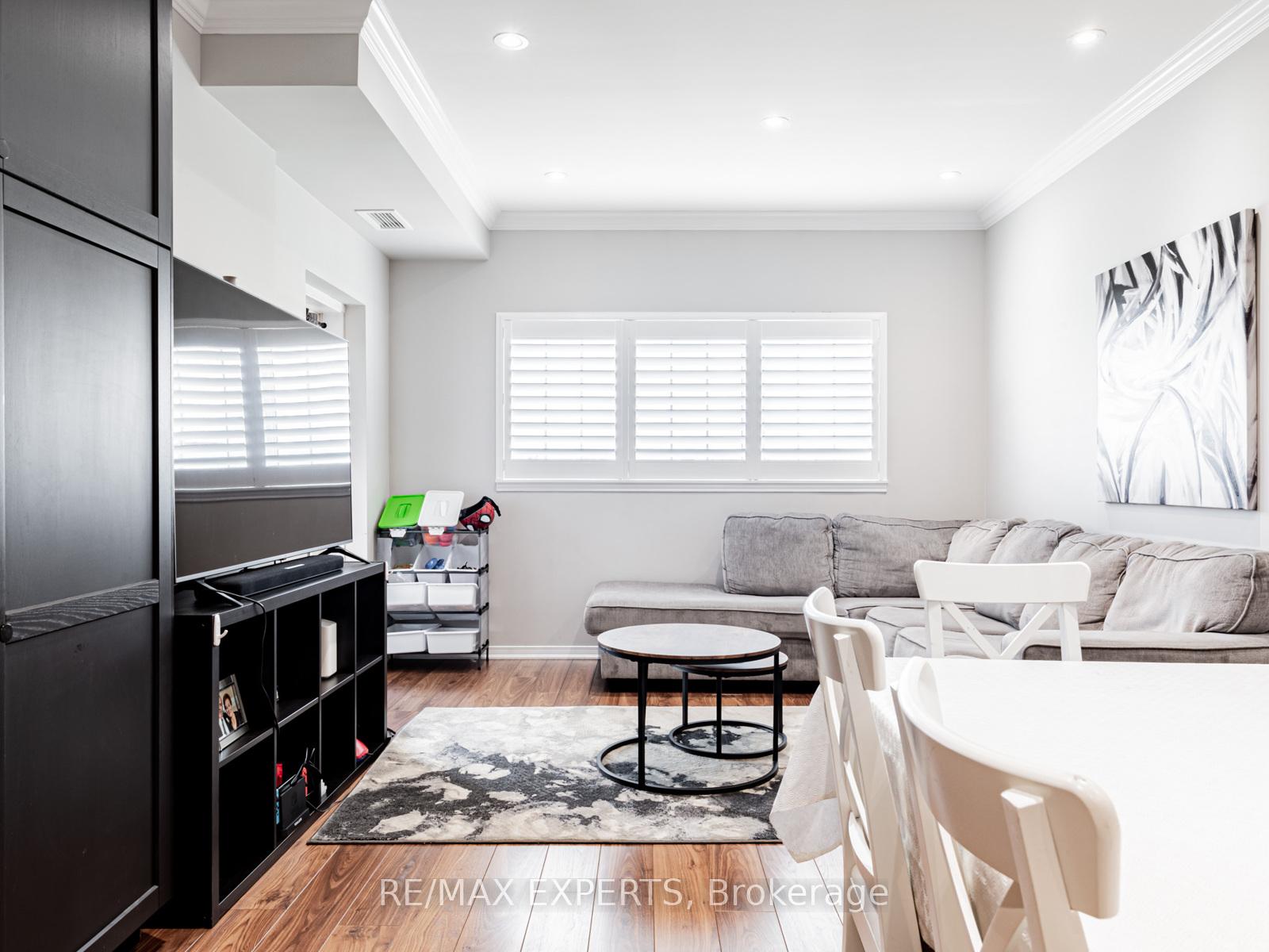 Photo 2 of Unit 310, 9451 Jane Street, Vaughan, Maple — HOMEH