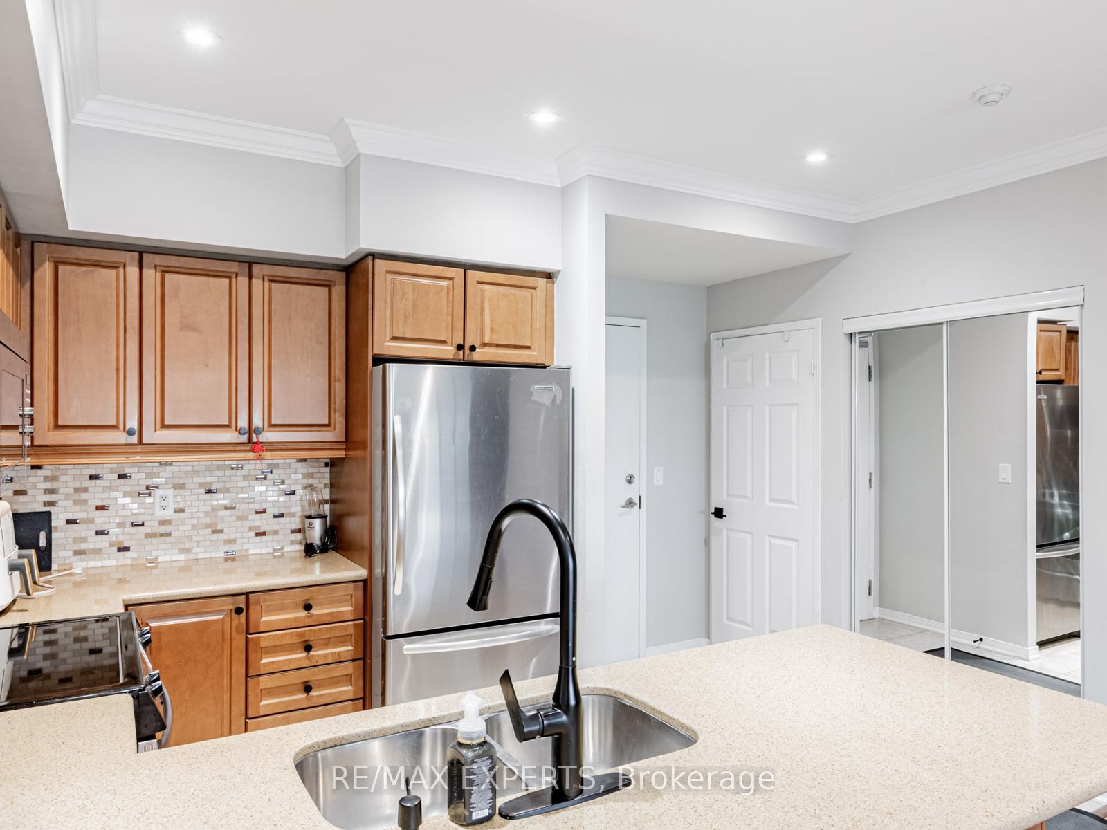 Photo 8 of Unit 310, 9451 Jane Street, Vaughan, Maple — HOMEH