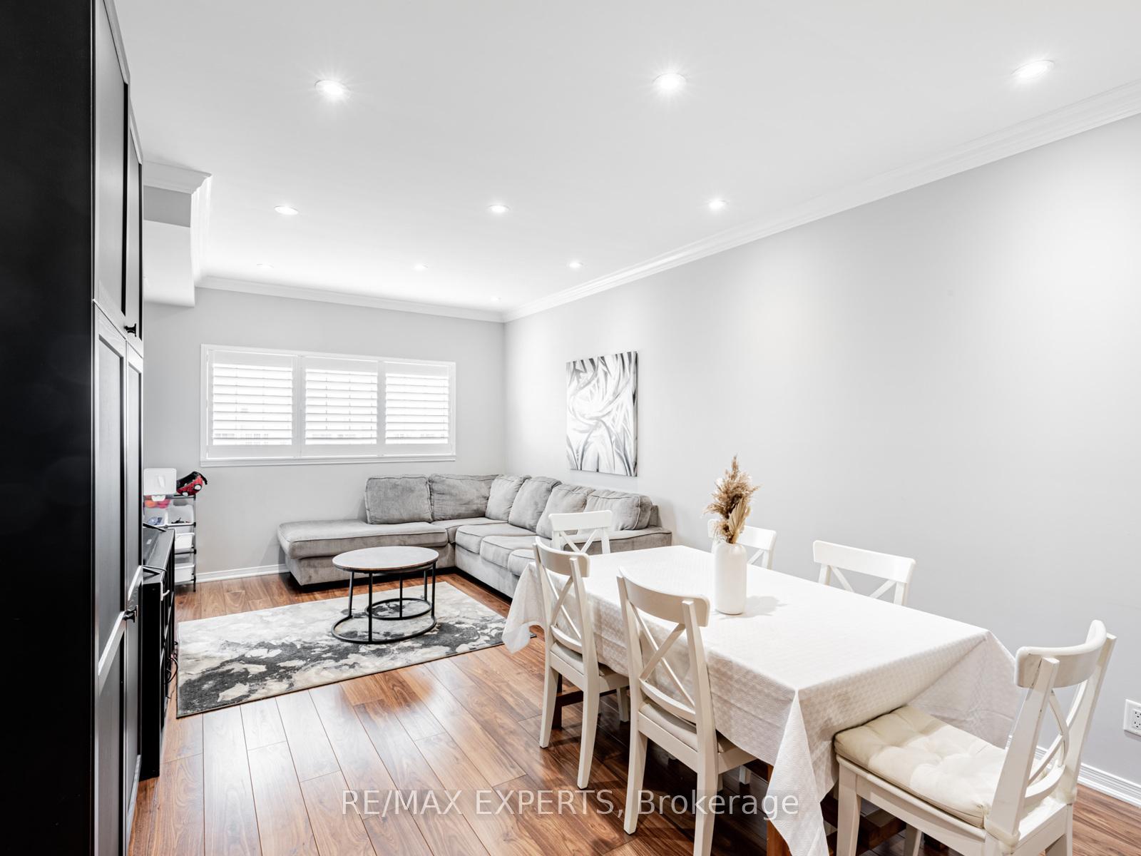 Photo 11 of Unit 310, 9451 Jane Street, Vaughan, Maple — HOMEH