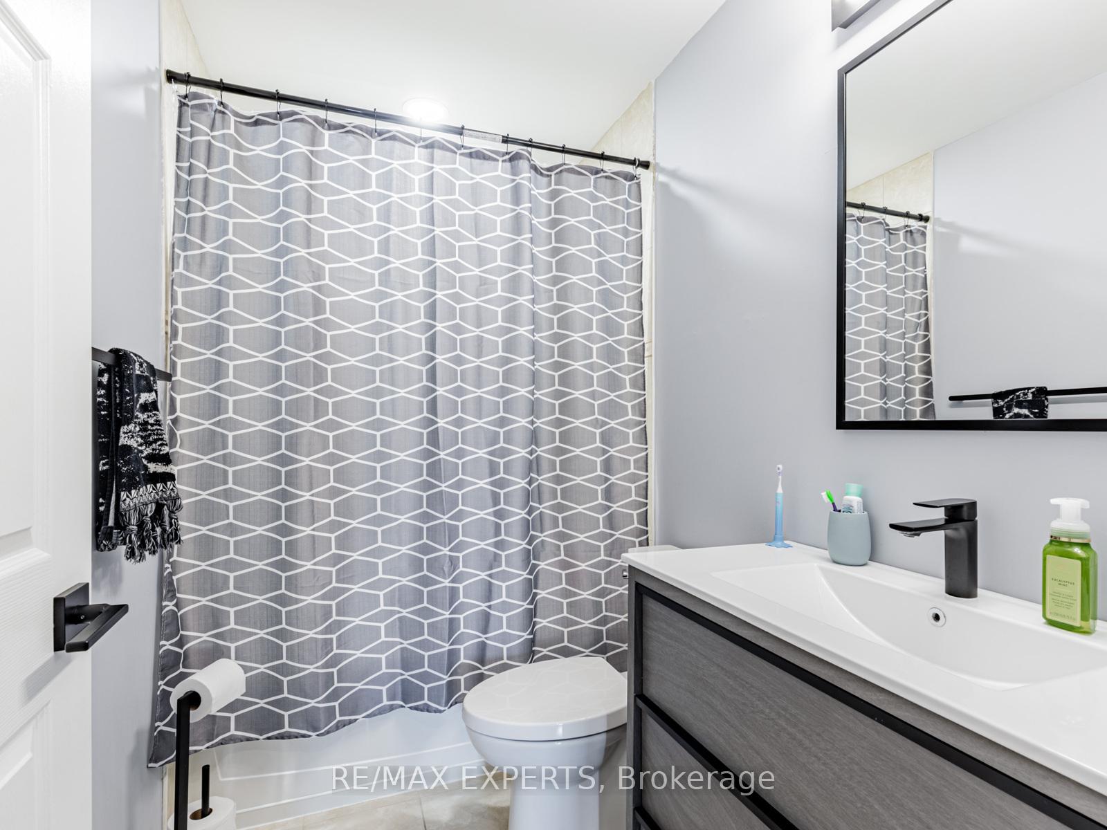 Photo 17 of Unit 310, 9451 Jane Street, Vaughan, Maple — HOMEH