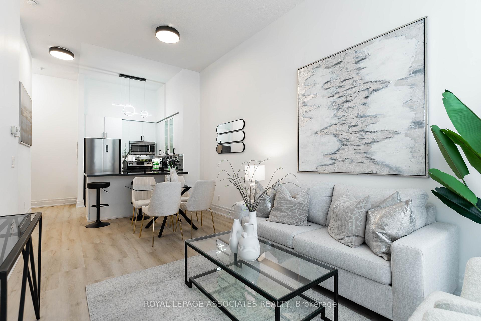 Photo 1 of Unit 101, 111 Upper Duke Crescent, Markham, Unionville — HOMEH