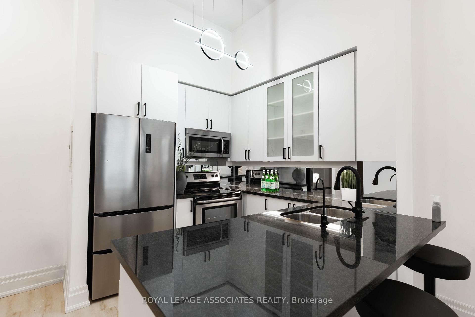 Photo 7 of Unit 101, 111 Upper Duke Crescent, Markham, Unionville — HOMEH