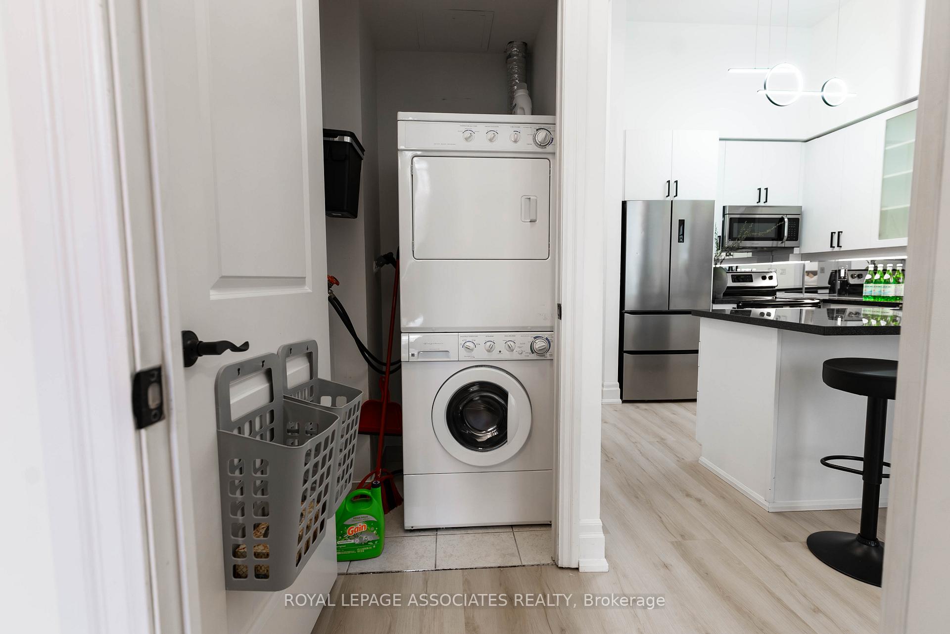 Photo 12 of Unit 101, 111 Upper Duke Crescent, Markham, Unionville — HOMEH