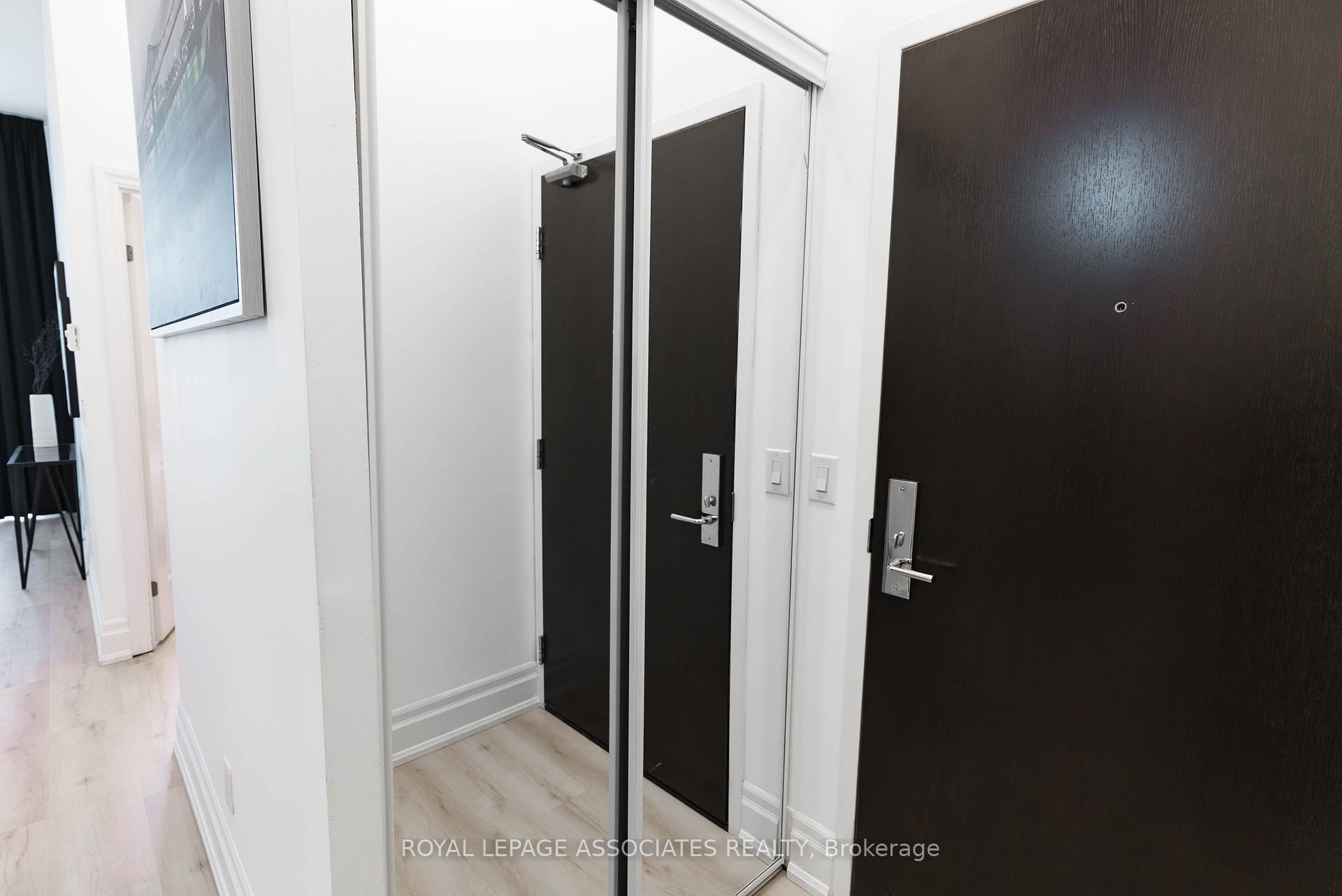 Photo 13 of Unit 101, 111 Upper Duke Crescent, Markham, Unionville — HOMEH