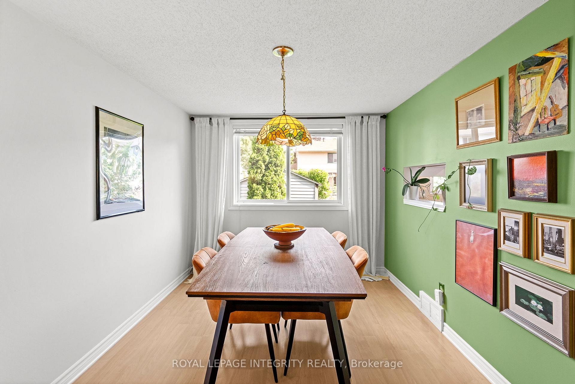 Photo 8 of 23 Peacock Crescent, Ottawa, Barrhaven - Cedargrove/Fraserdale — HOMEH