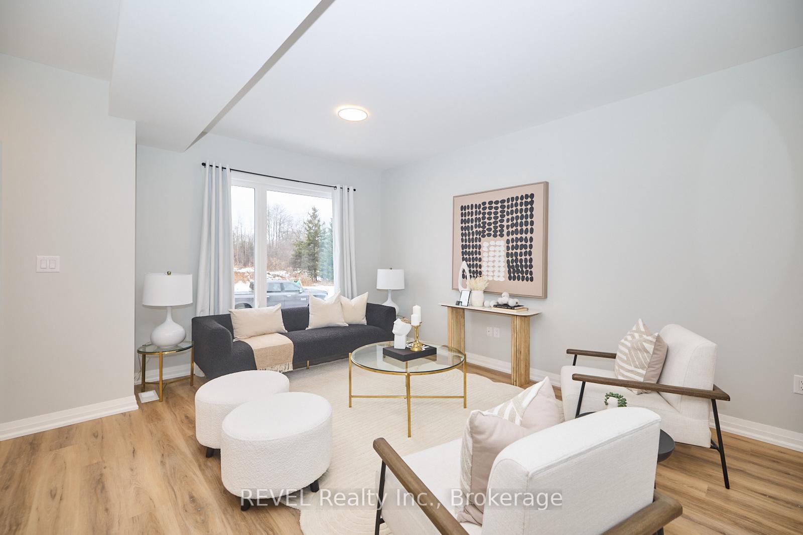 Photo 3 of Unit 8, 100 Welland Road, Pelham, Fonthill — HOMEH