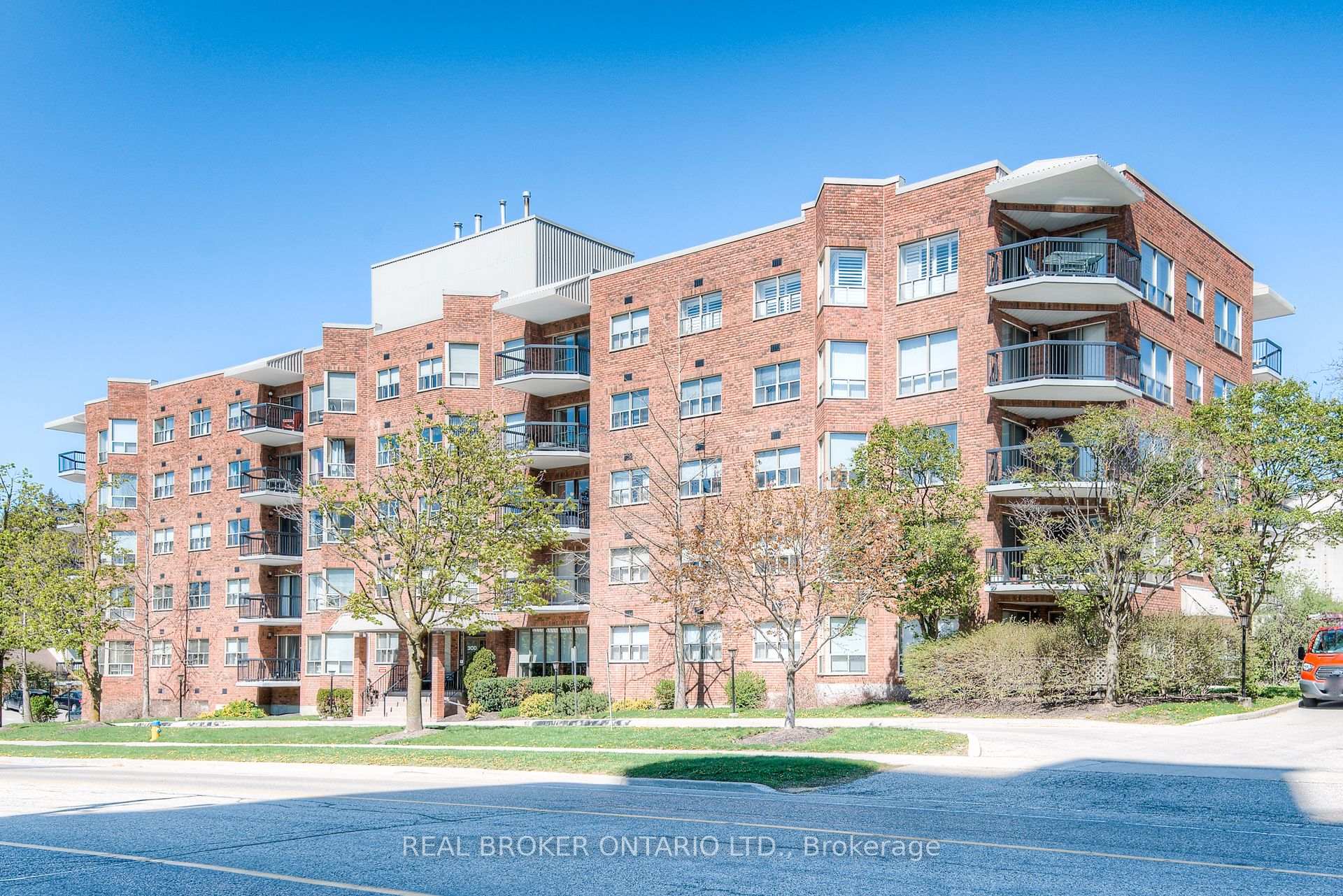Photo 4 of Unit 205, 300 Keats Way, Waterloo — HOMEH