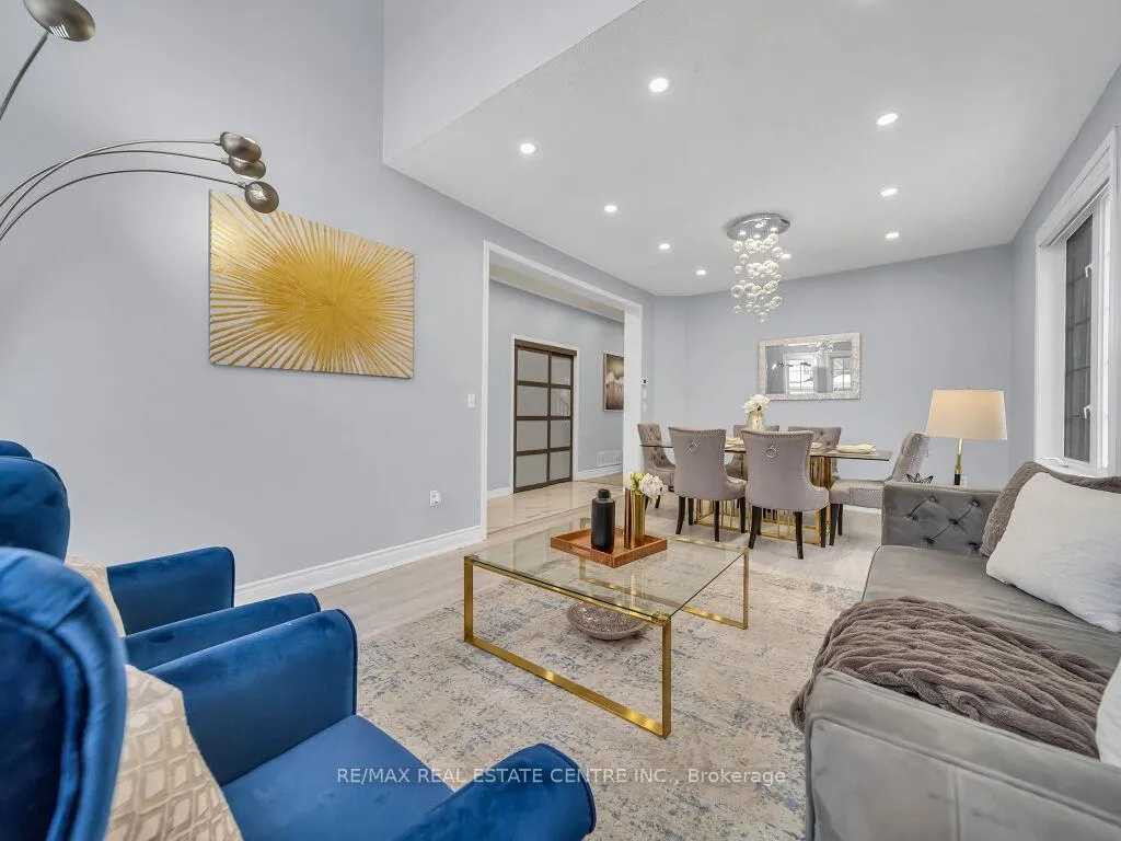 Photo 9 of 22 Rufford Drive, Brampton, Vales of Castlemore — HOMEH