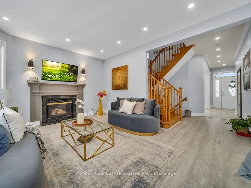 Photo 15 of 22 Rufford Drive, Brampton, Vales of Castlemore — HOMEH