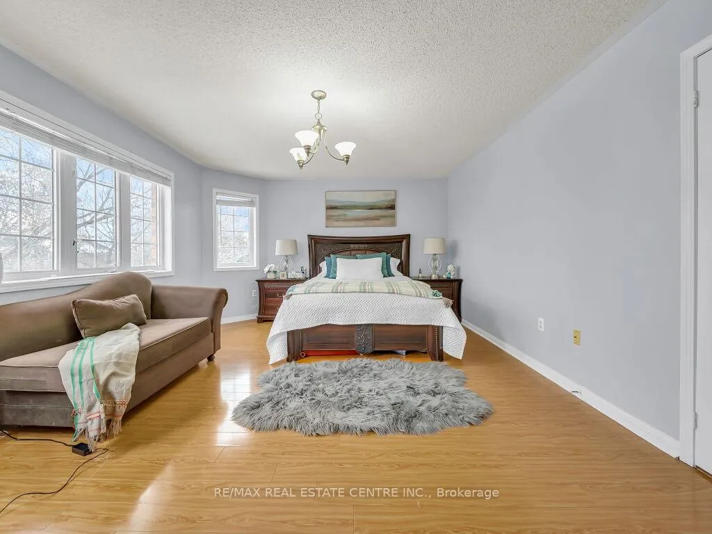 Photo 25 of 22 Rufford Drive, Brampton, Vales of Castlemore — HOMEH