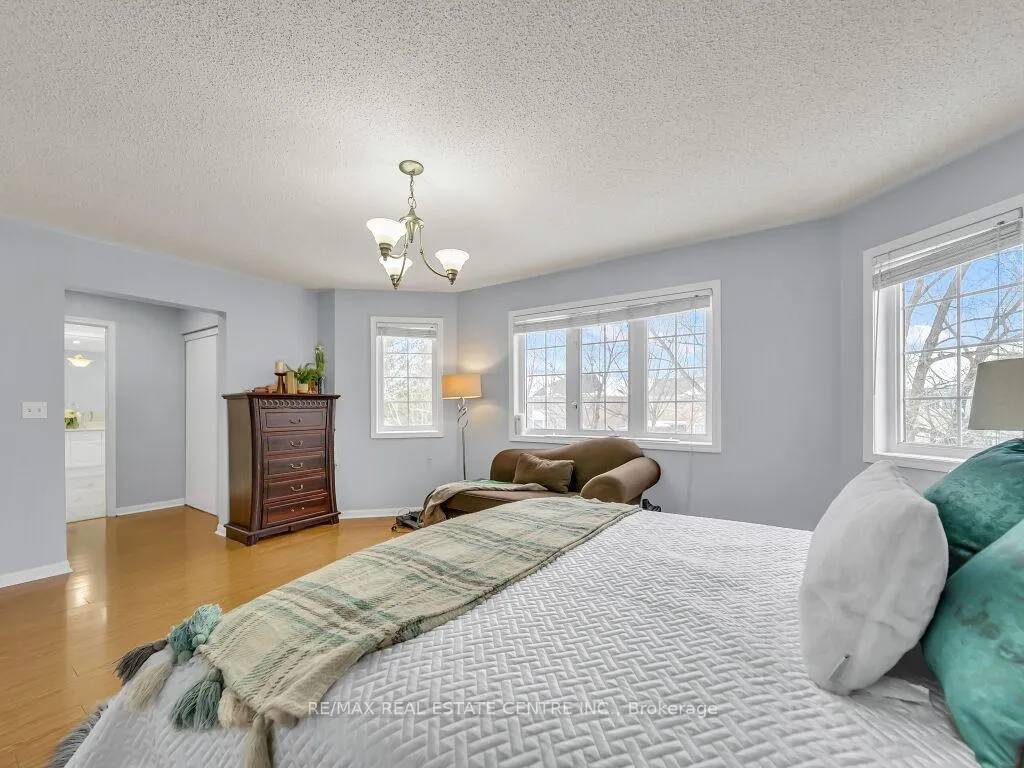 Photo 26 of 22 Rufford Drive, Brampton, Vales of Castlemore — HOMEH