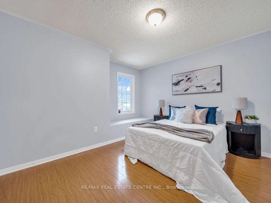 Photo 31 of 22 Rufford Drive, Brampton, Vales of Castlemore — HOMEH