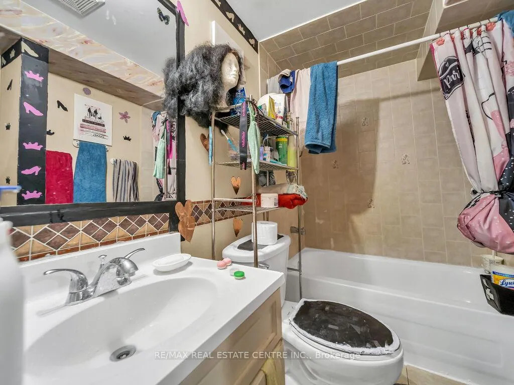 Photo 44 of 22 Rufford Drive, Brampton, Vales of Castlemore — HOMEH