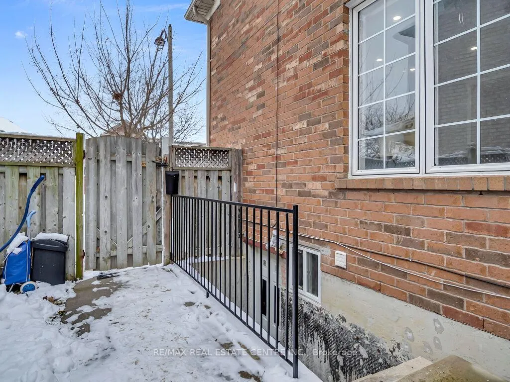 Photo 46 of 22 Rufford Drive, Brampton, Vales of Castlemore — HOMEH