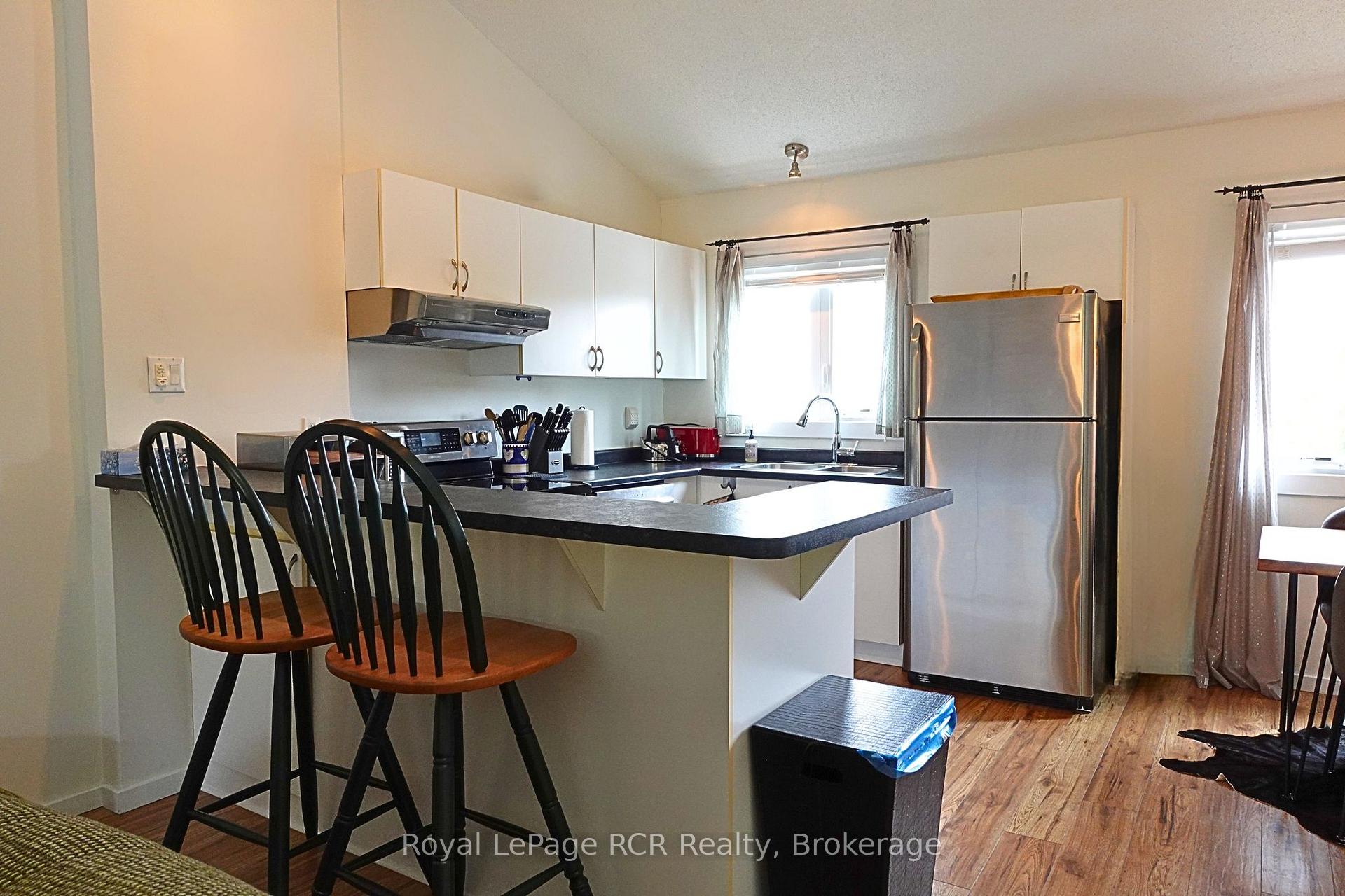 Photo 13 of Unit 71, 149 Fairway Crescent, Collingwood — HOMEH