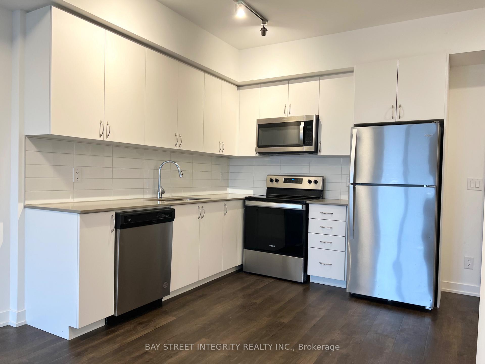 Photo 3 of Unit 804, 56 Lakeside Terrace, Barrie, Little Lake — HOMEH