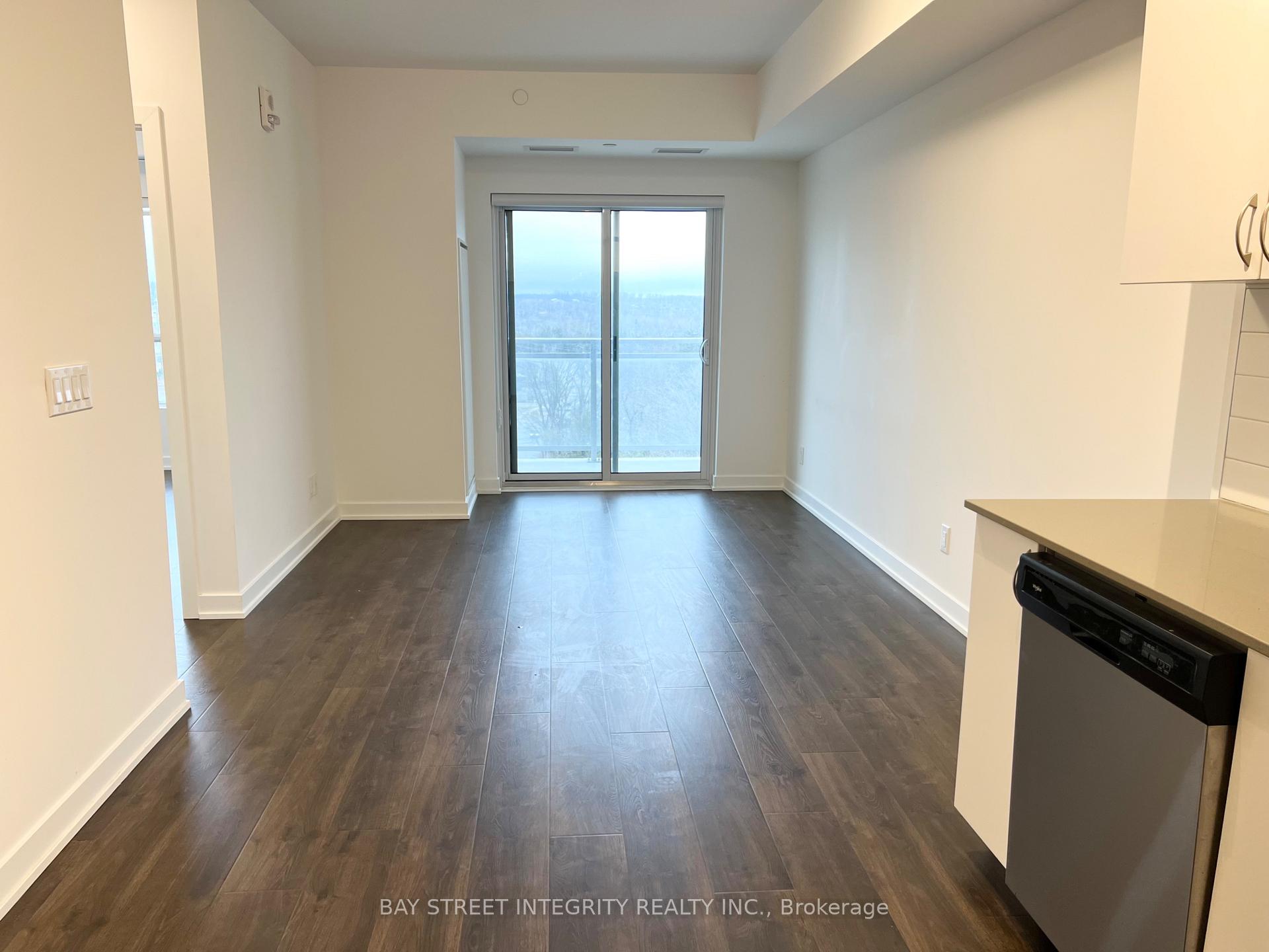 Photo 4 of Unit 804, 56 Lakeside Terrace, Barrie, Little Lake — HOMEH