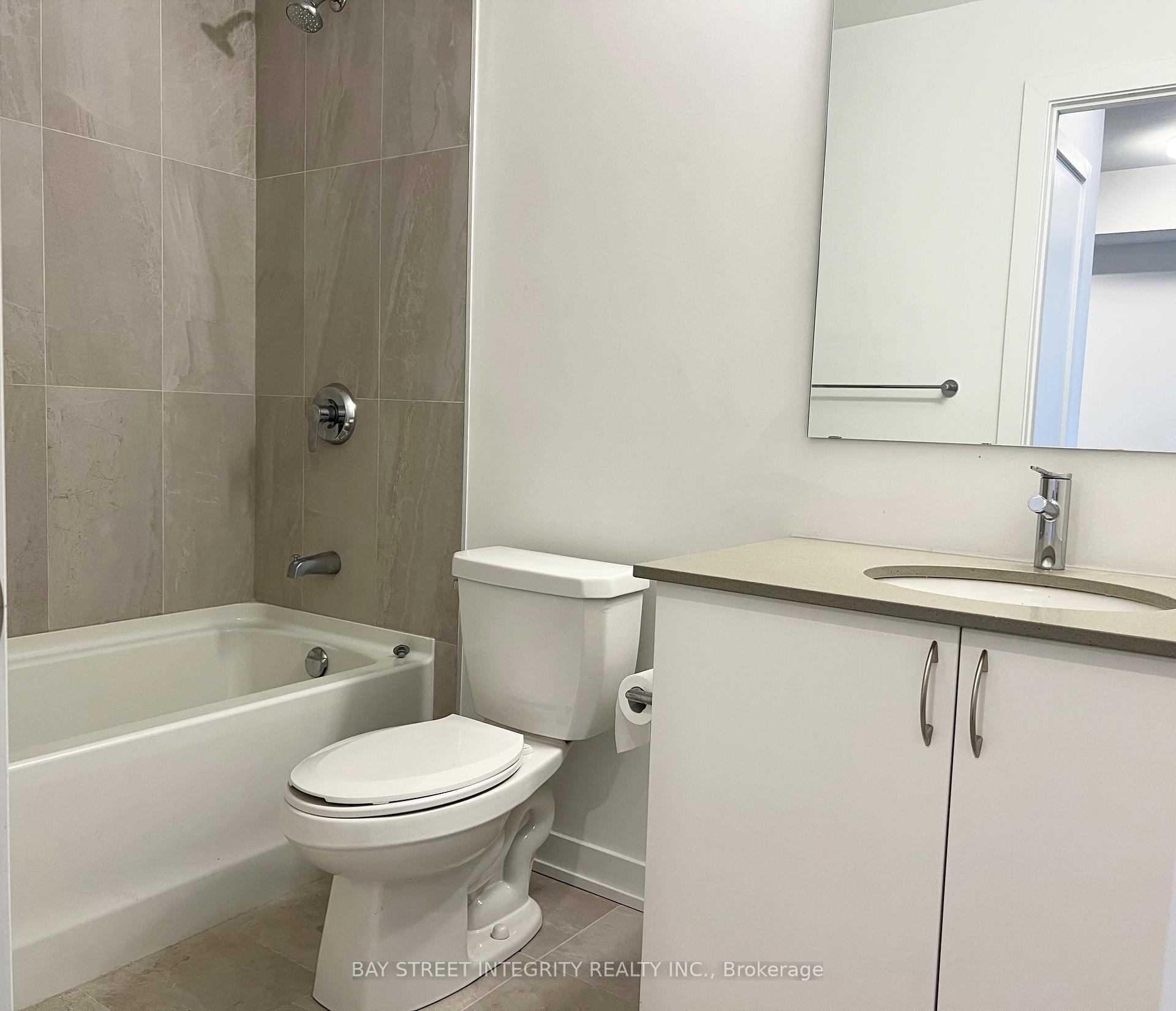 Photo 7 of Unit 804, 56 Lakeside Terrace, Barrie, Little Lake — HOMEH