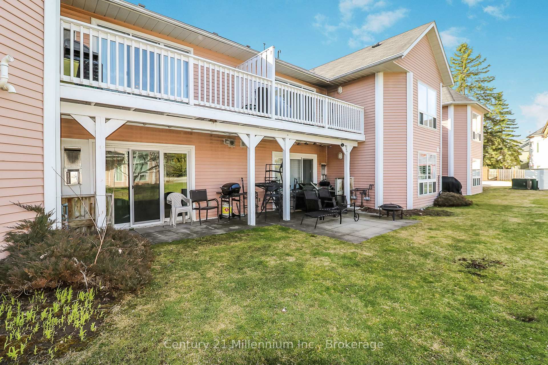 Photo 23 of Unit 840, 34 Dawson Drive, Collingwood — HOMEH