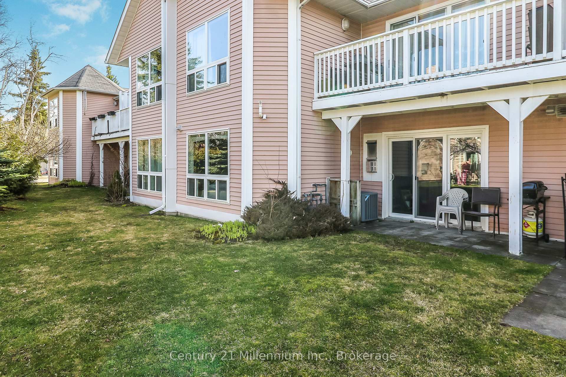 Photo 24 of Unit 840, 34 Dawson Drive, Collingwood — HOMEH