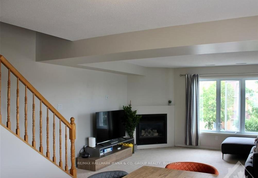 Photo 5 of 334 Cresthaven Drive, Ottawa, Barrhaven East — HOMEH