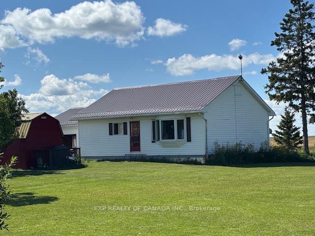 Photo 3 of 1359 Genier Road, Cochrane — HOMEH