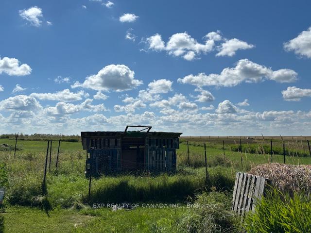 Photo 9 of 1359 Genier Road, Cochrane — HOMEH