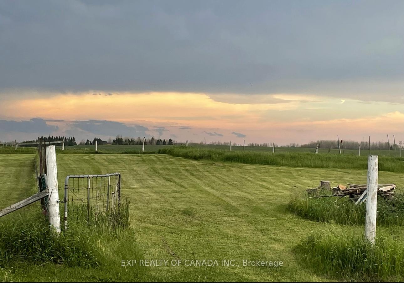 Photo 24 of 1359 Genier Road, Cochrane — HOMEH