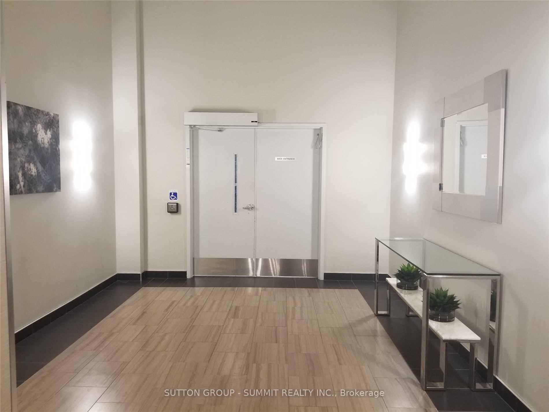 Photo 2 of Unit 813, 12 Woodstream Boulevard, Vaughan, Vaughan Grove — HOMEH