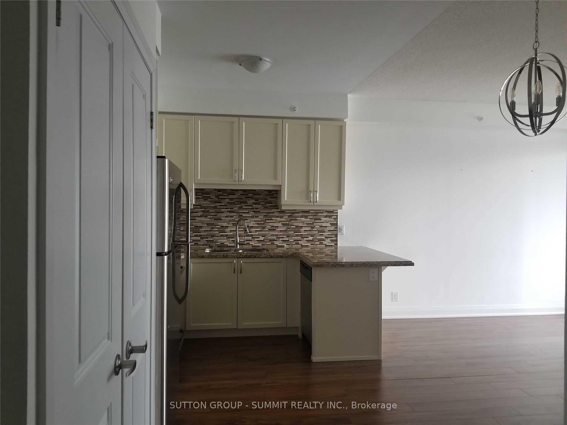Photo 4 of Unit 813, 12 Woodstream Boulevard, Vaughan, Vaughan Grove — HOMEH