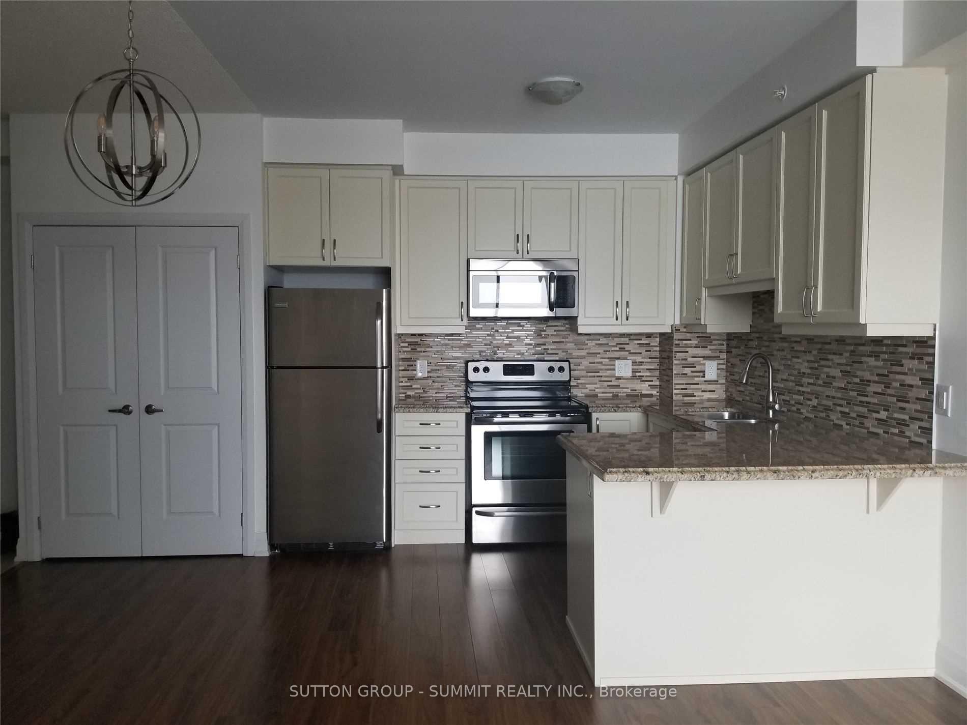 Photo 6 of Unit 813, 12 Woodstream Boulevard, Vaughan, Vaughan Grove — HOMEH