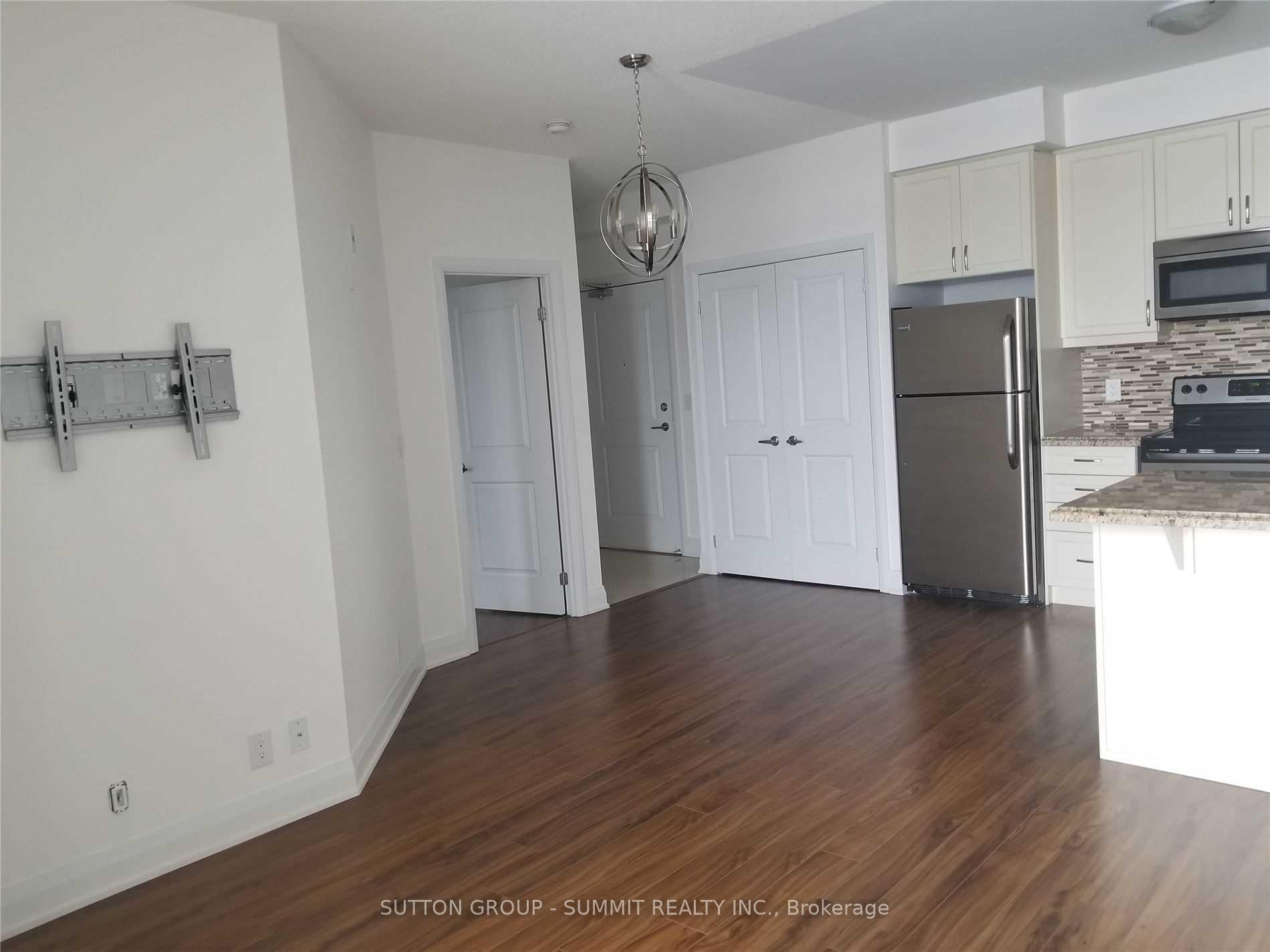 Photo 7 of Unit 813, 12 Woodstream Boulevard, Vaughan, Vaughan Grove — HOMEH