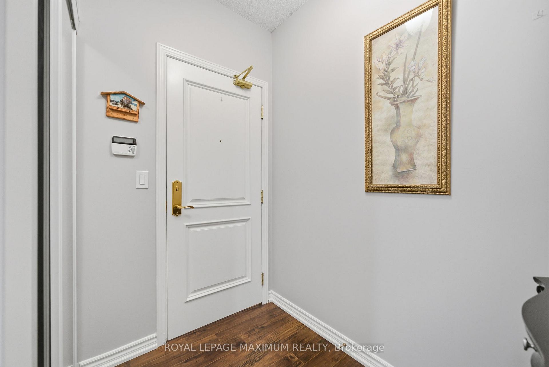 Photo 6 of Unit 714, 9225 Jane Street, Vaughan, Maple — HOMEH