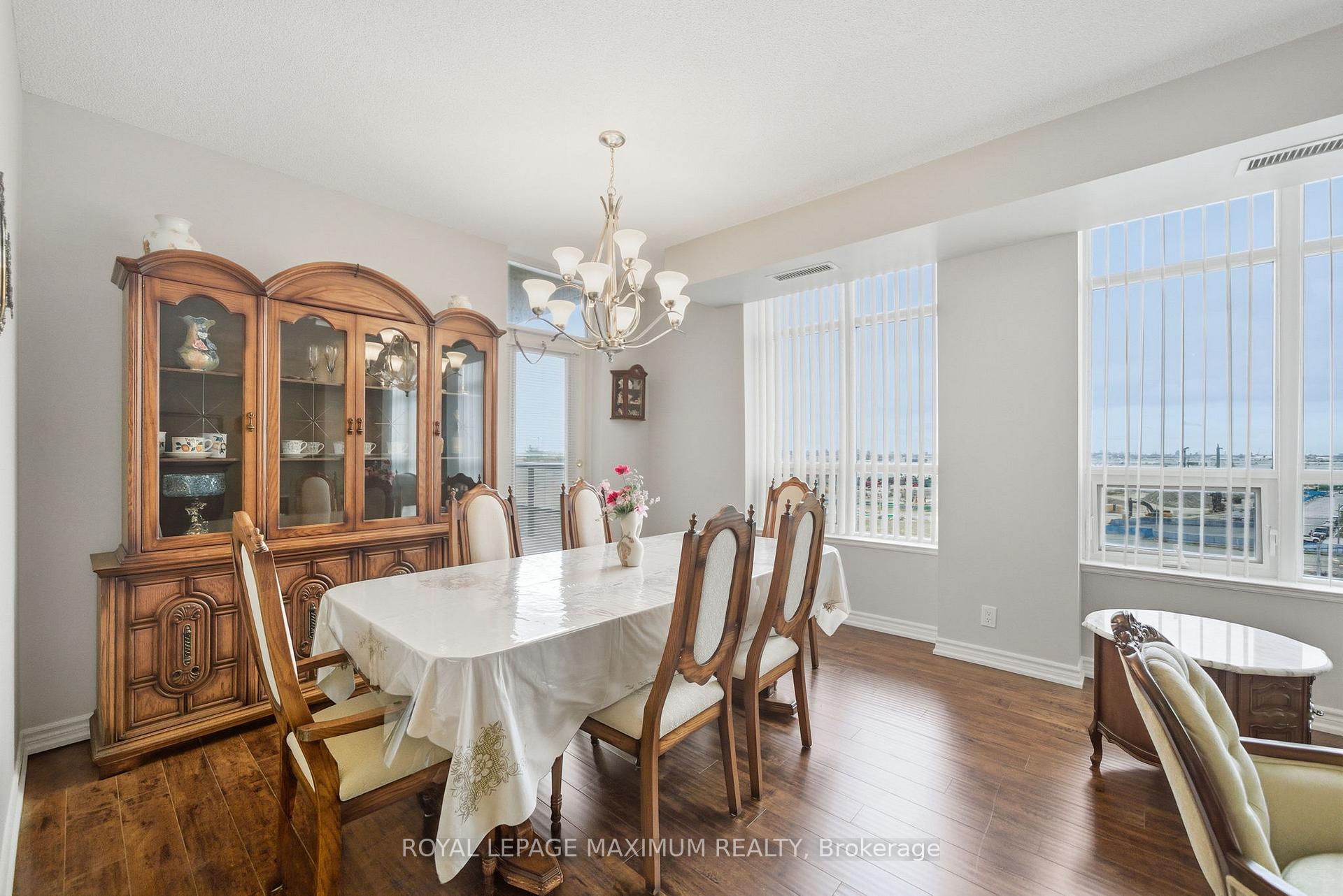 Photo 14 of Unit 714, 9225 Jane Street, Vaughan, Maple — HOMEH