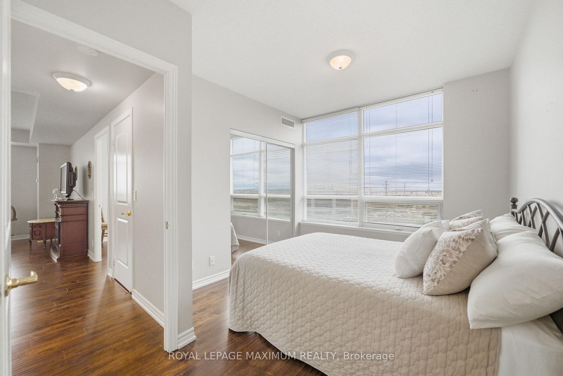 Photo 16 of Unit 714, 9225 Jane Street, Vaughan, Maple — HOMEH
