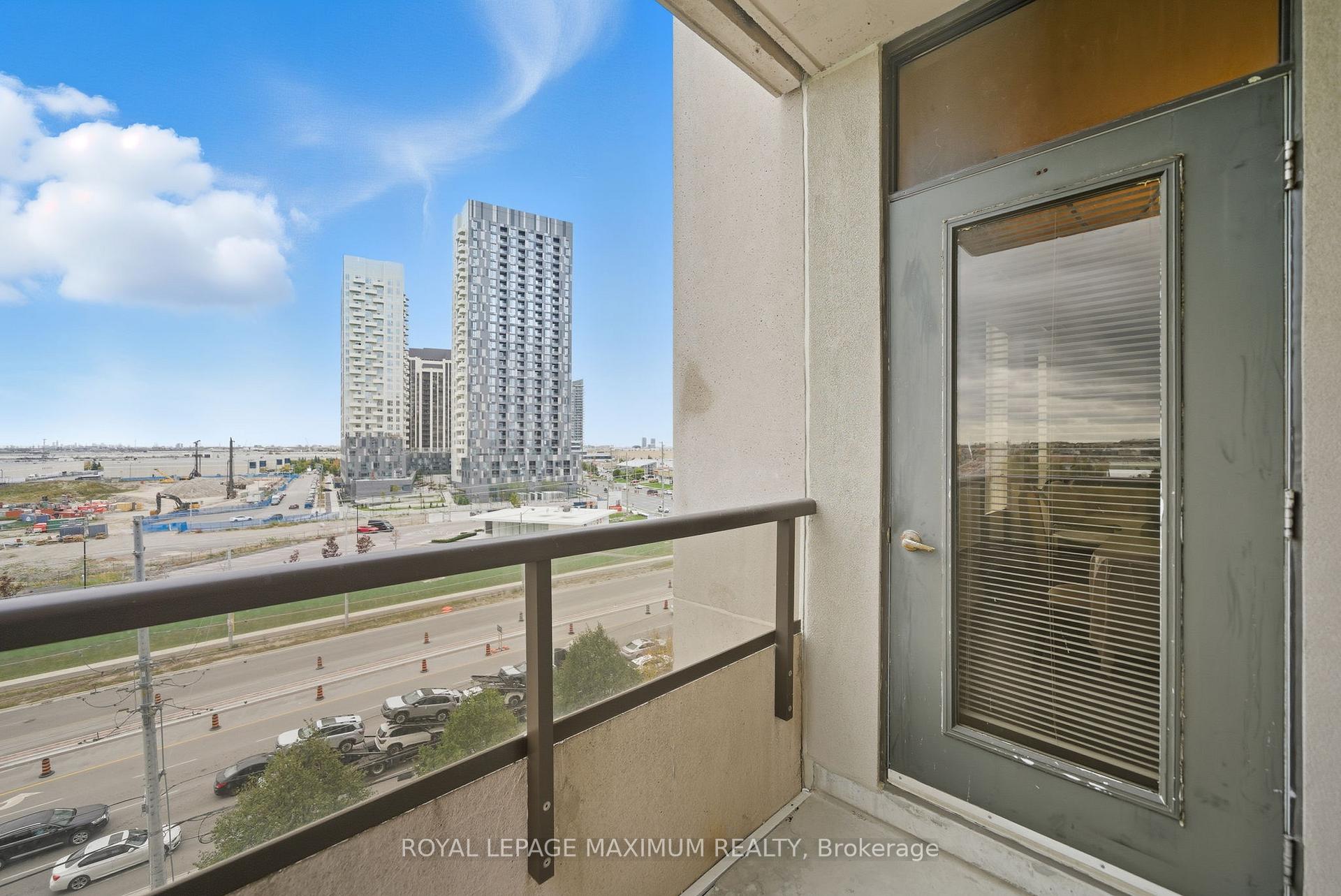 Photo 24 of Unit 714, 9225 Jane Street, Vaughan, Maple — HOMEH