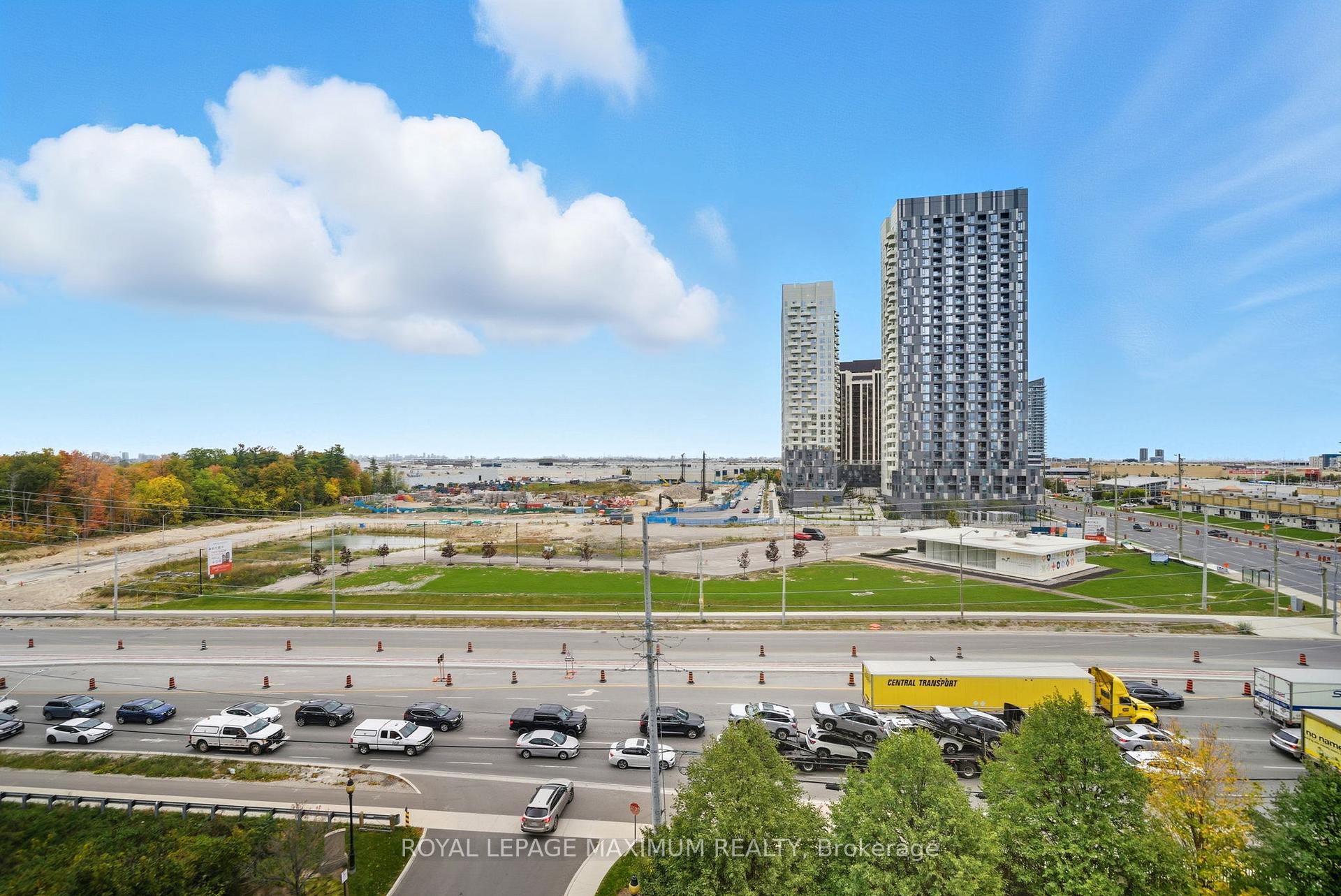 Photo 25 of Unit 714, 9225 Jane Street, Vaughan, Maple — HOMEH