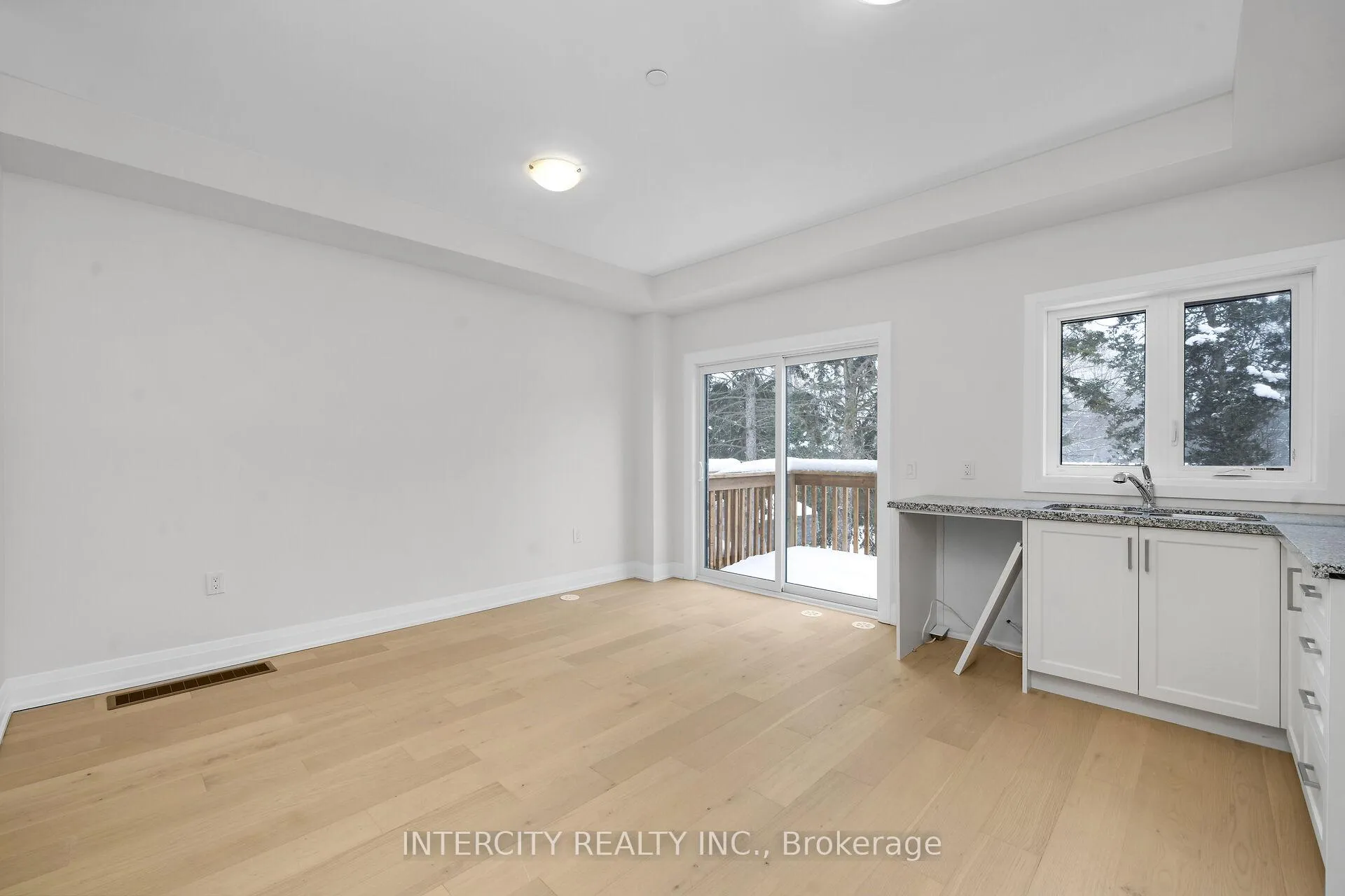 Photo 8 of Unit Unit 16, 63 Marret Lane, Clarington, Newcastle — HOMEH