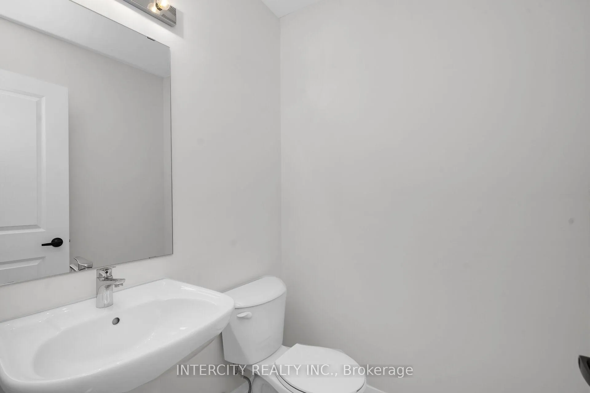 Photo 11 of Unit Unit 16, 63 Marret Lane, Clarington, Newcastle — HOMEH