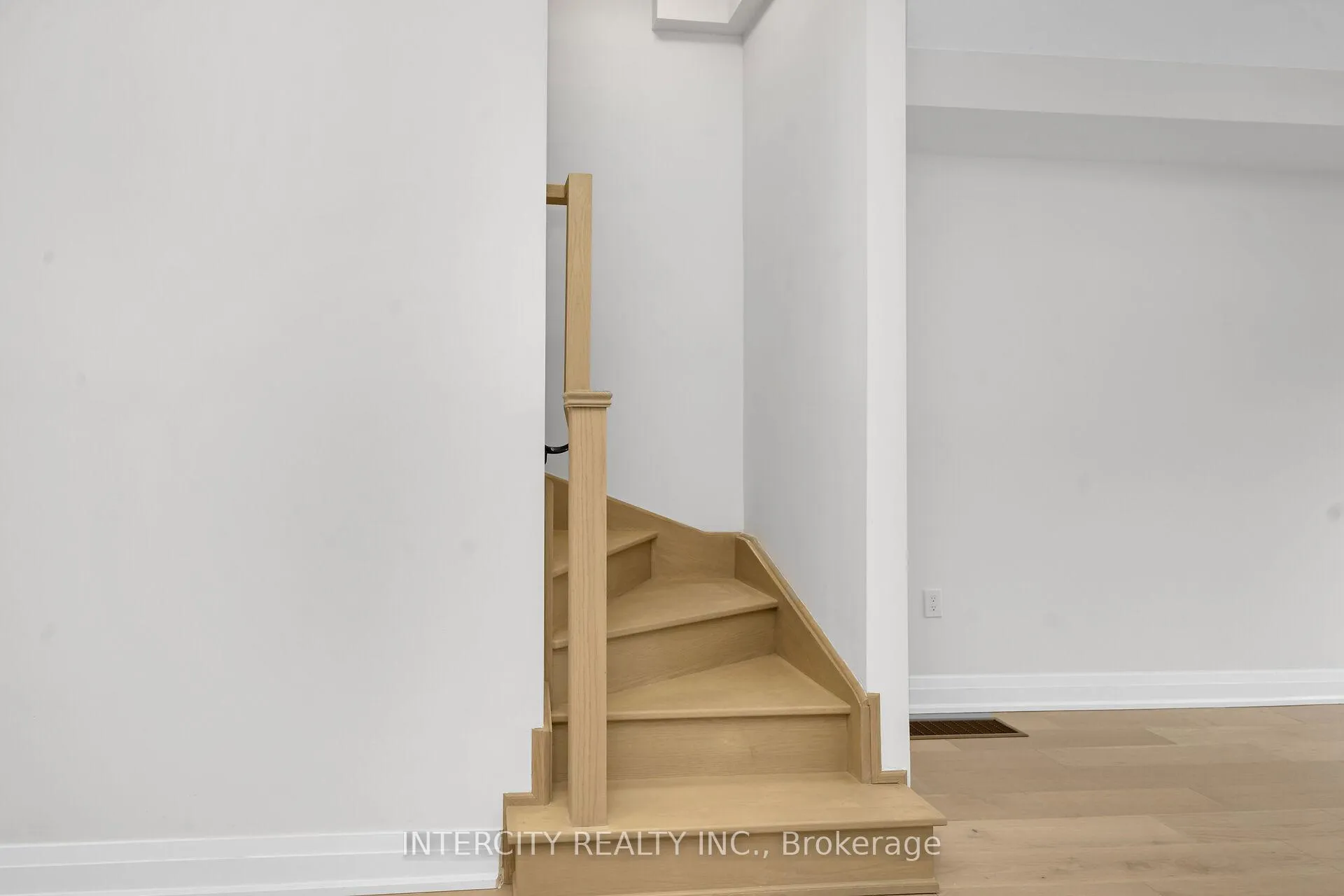 Photo 12 of Unit Unit 16, 63 Marret Lane, Clarington, Newcastle — HOMEH