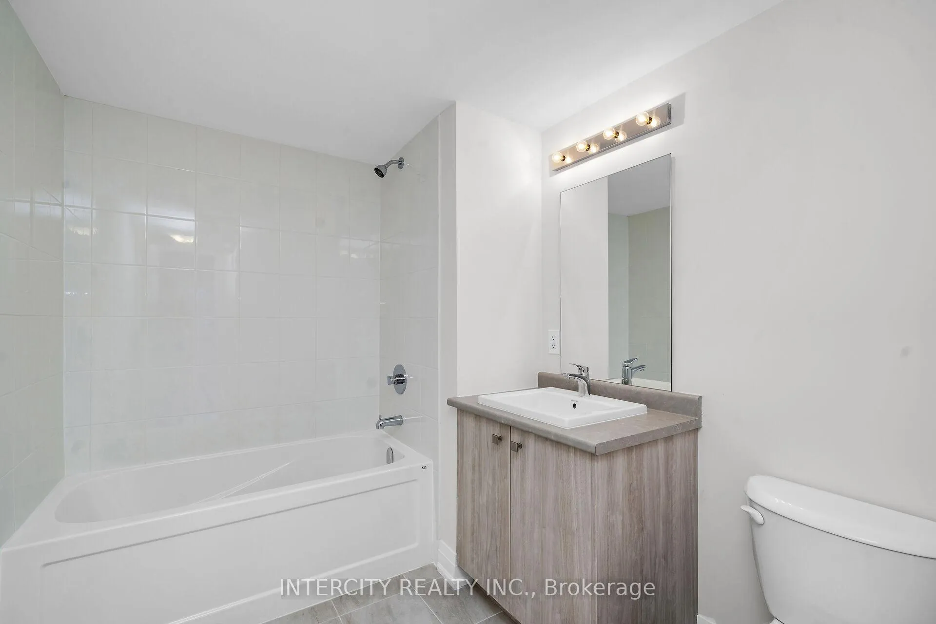 Photo 15 of Unit Unit 16, 63 Marret Lane, Clarington, Newcastle — HOMEH