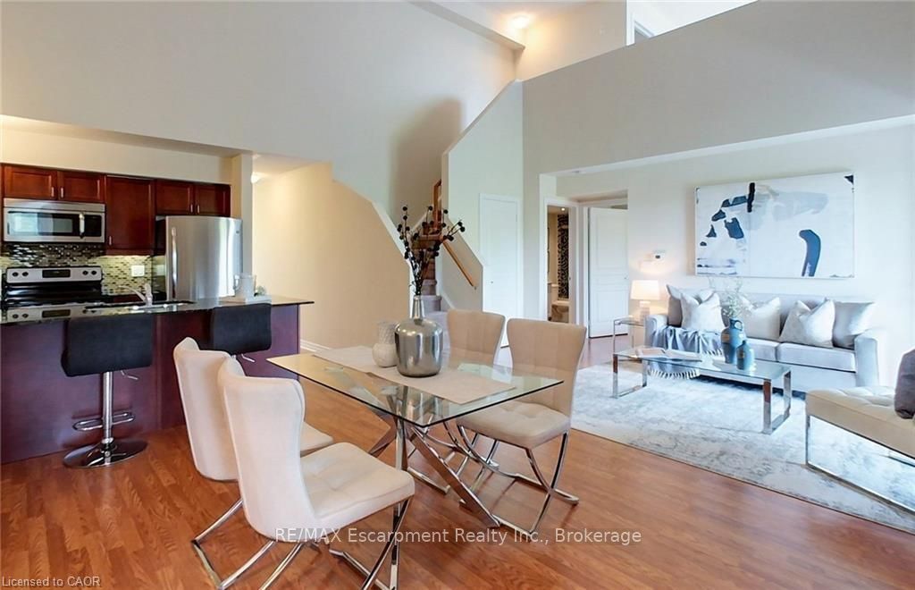 Photo 14 of Unit 302, 8 Brandy Lane Drive, Collingwood — HOMEH