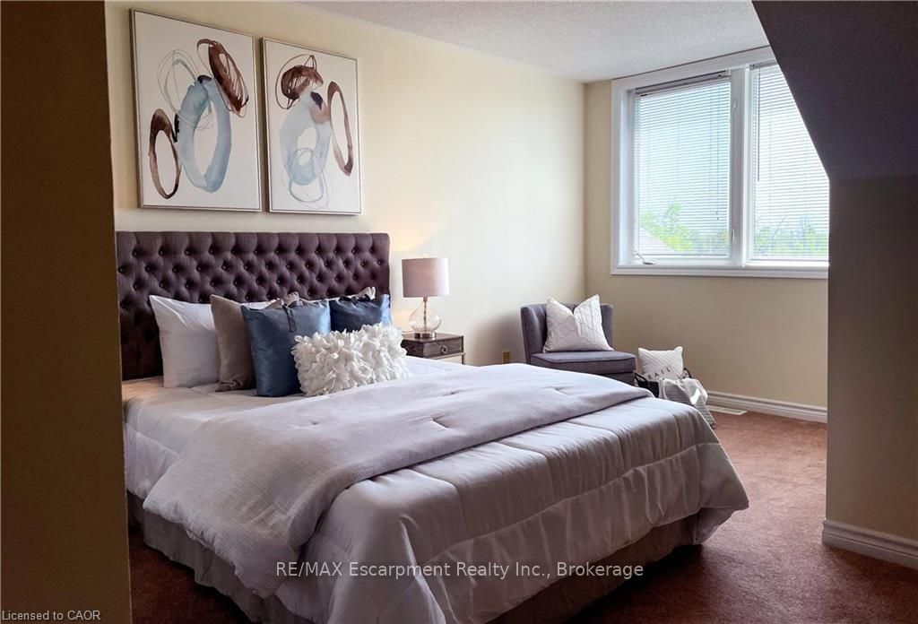 Photo 32 of Unit 302, 8 Brandy Lane Drive, Collingwood — HOMEH