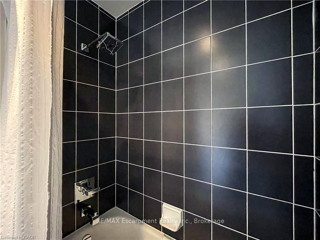Photo 34 of Unit 302, 8 Brandy Lane Drive, Collingwood — HOMEH