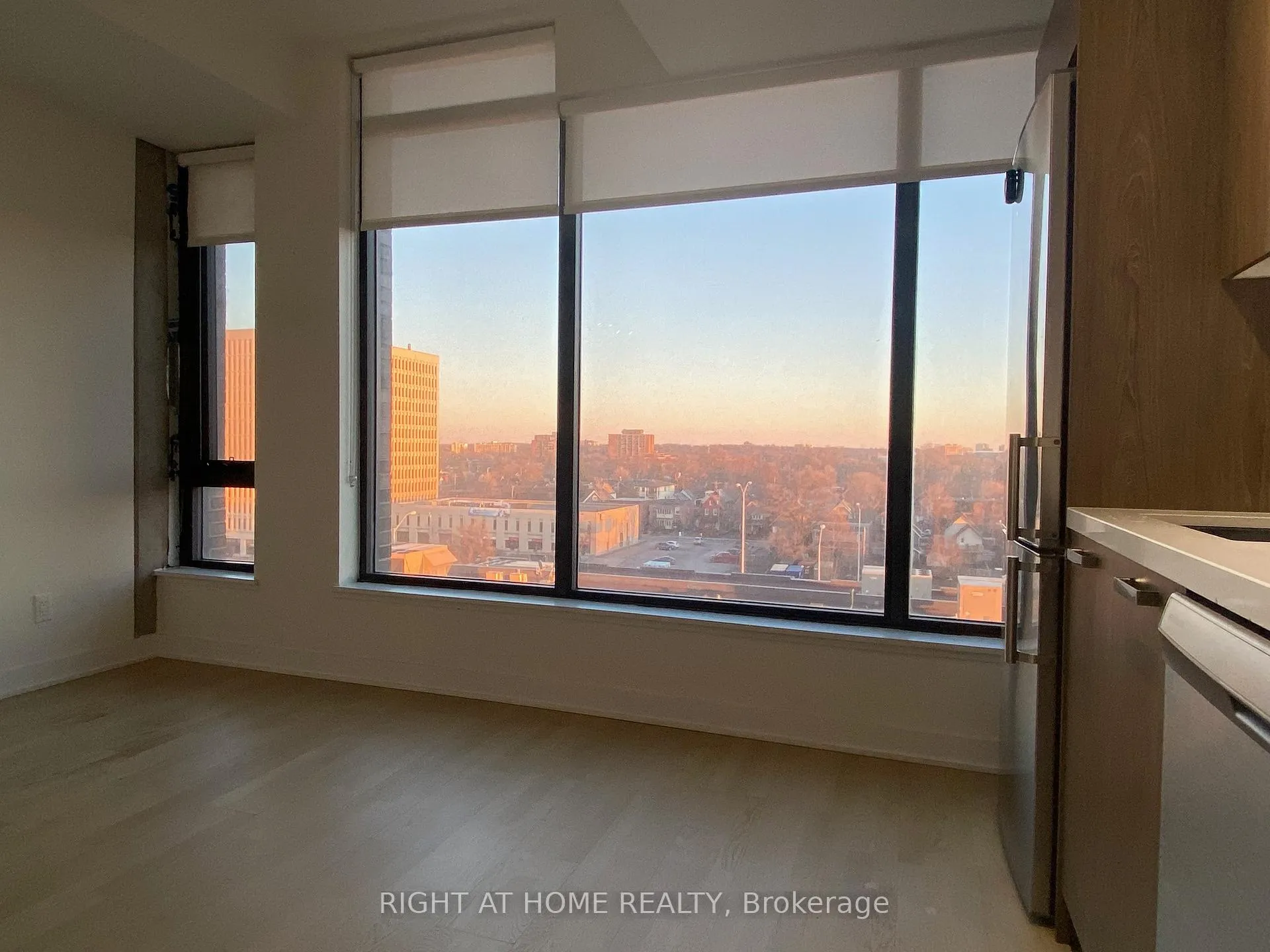 Photo 9 of Unit 708, 203 Catherine St Street, Ottawa, Ottawa Centre — HOMEH