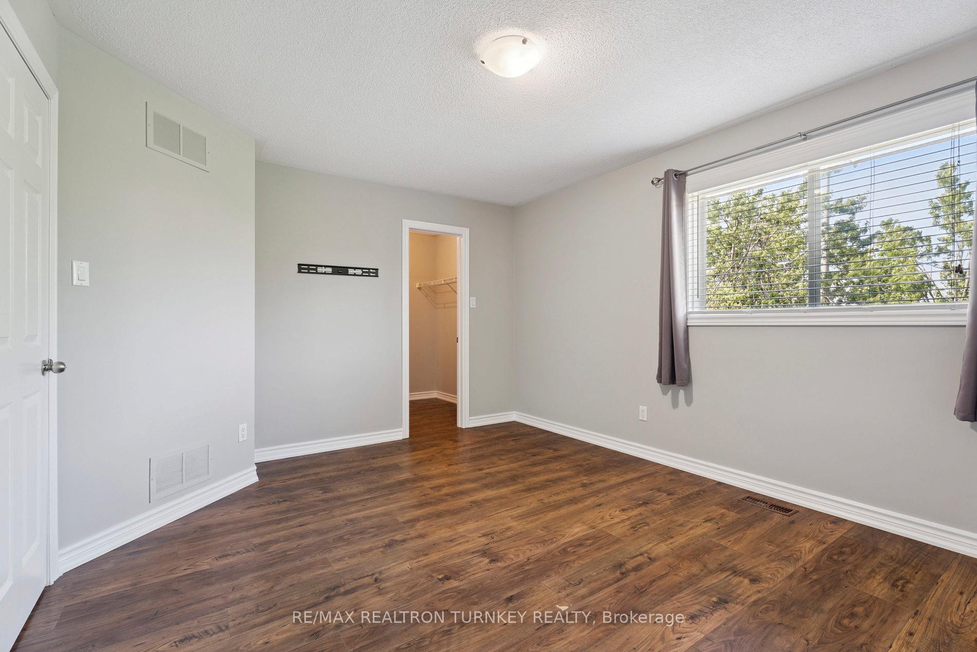 Photo 21 of Unit Upper, 62 Arthur Avenue, Barrie, Grove East — HOMEH